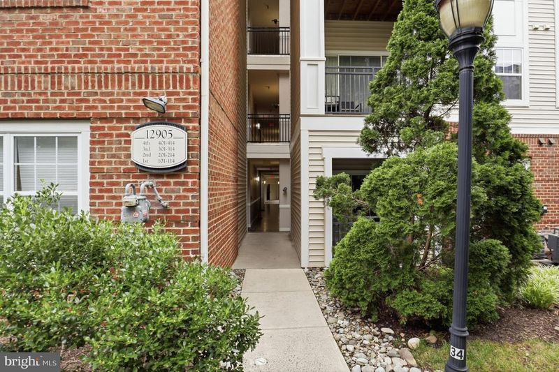 12905 Centre Park Cir #412, Herndon, VA 20171