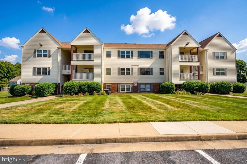 102 Chesterfield Ln #302, Stafford, VA 22556