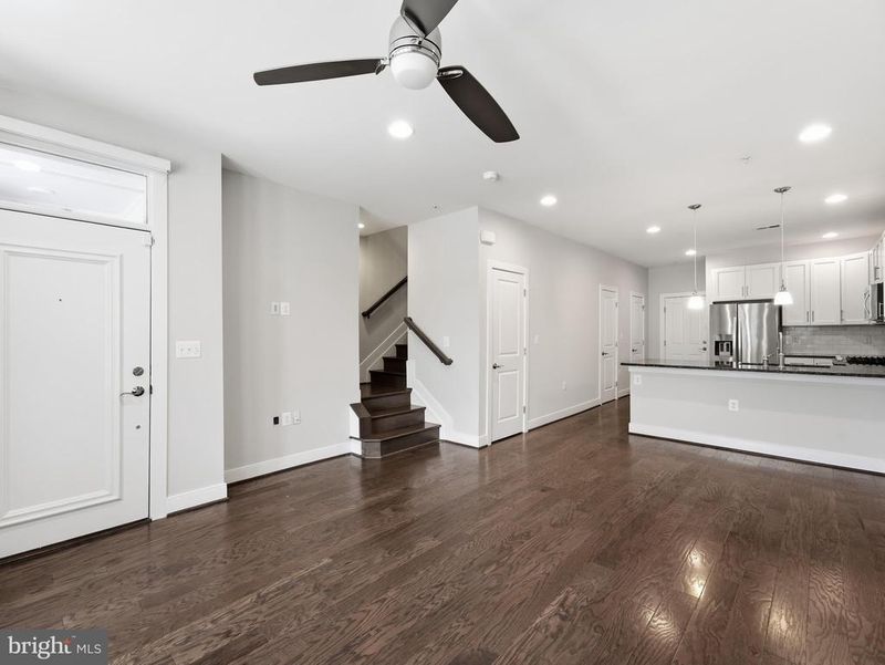 1912 Potomac Ave #101, Alexandria, VA 22301