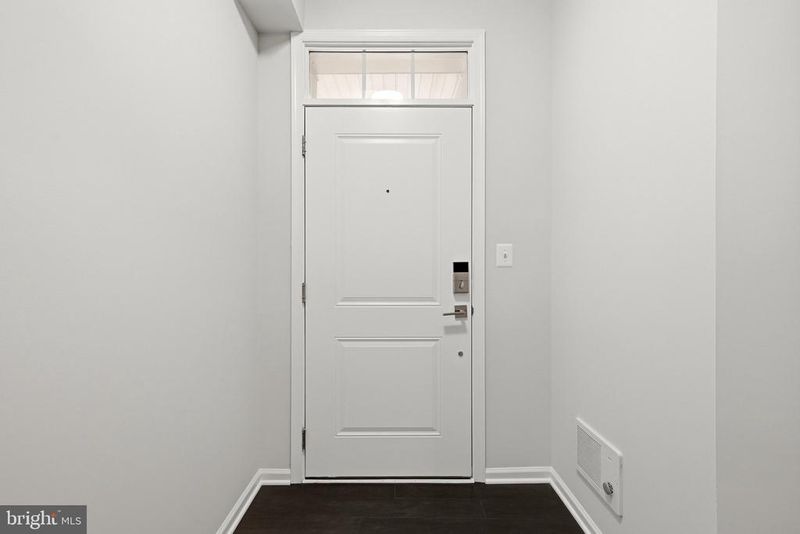 23255 Milltown Knoll Sq #107, Ashburn, VA 20148