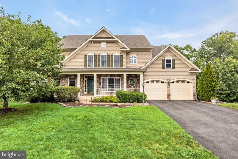 3232 Lost Pond Ct, Triangle, VA 22172