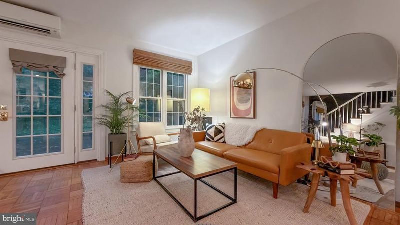 1806 Preston Rd, Alexandria, VA 22302
