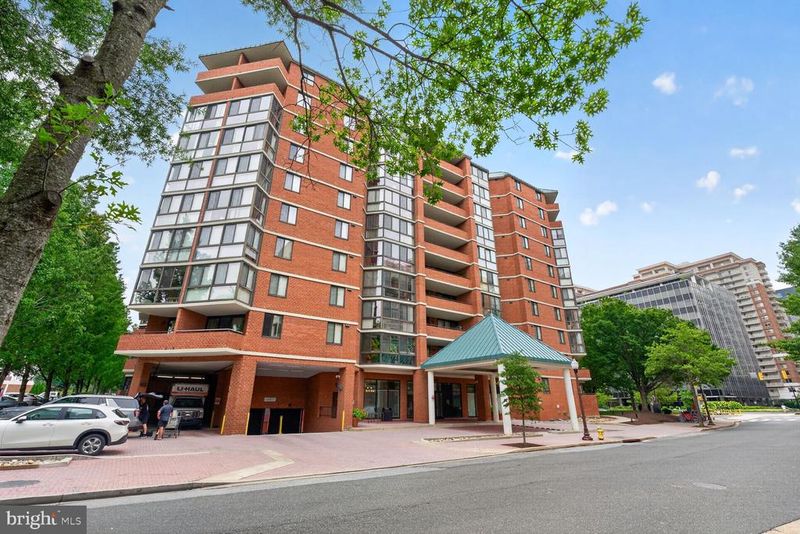 1001 N Randolph St #106, Arlington, VA 22201
