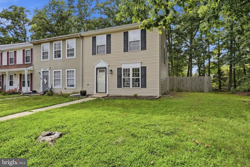 1532 Pin Oak Dr, Waldorf, MD 20601