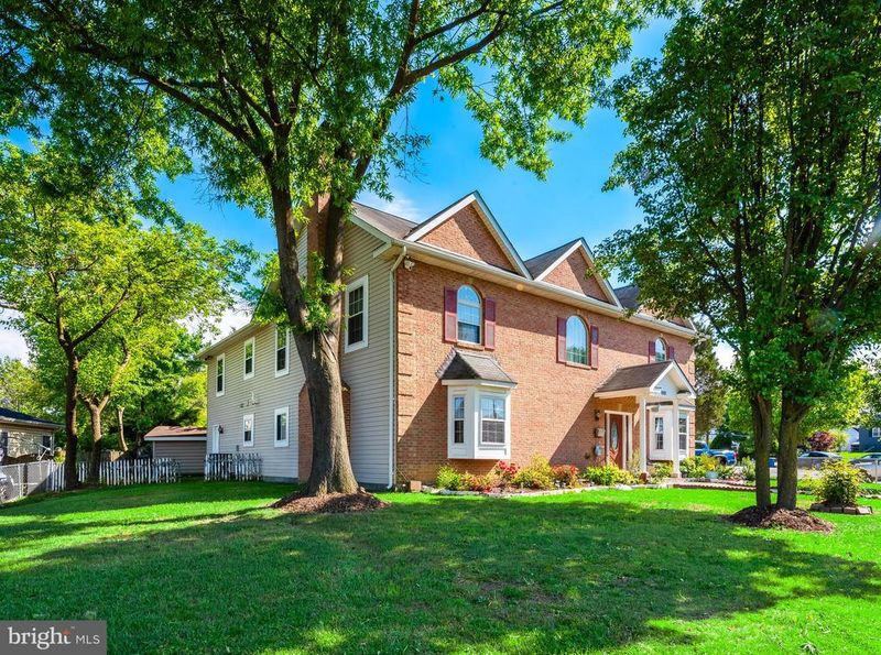 6951 Essex Ave, Springfield, VA 22150