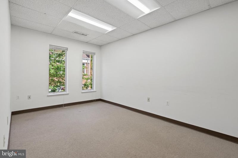 9522 Lee Hw #9522C, Fairfax, VA 22031