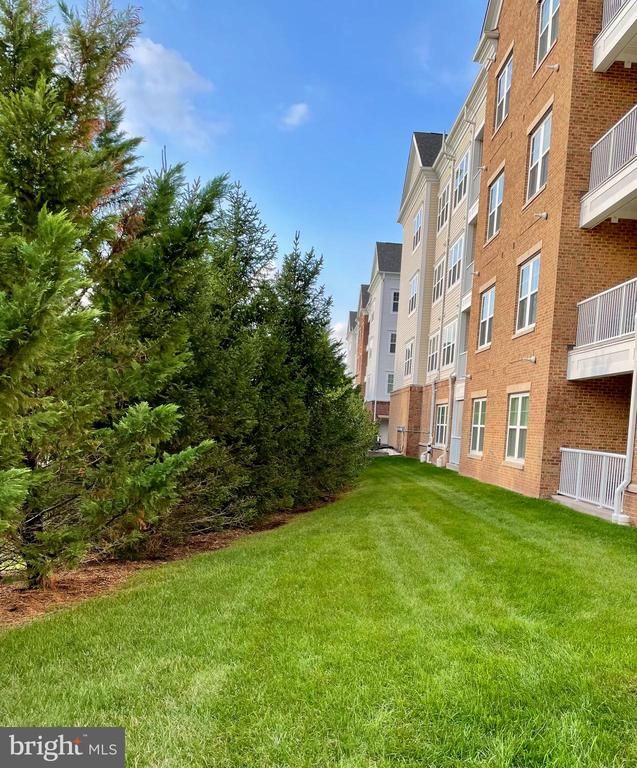 20515 Little Creek Ter #101, Ashburn, VA 20147