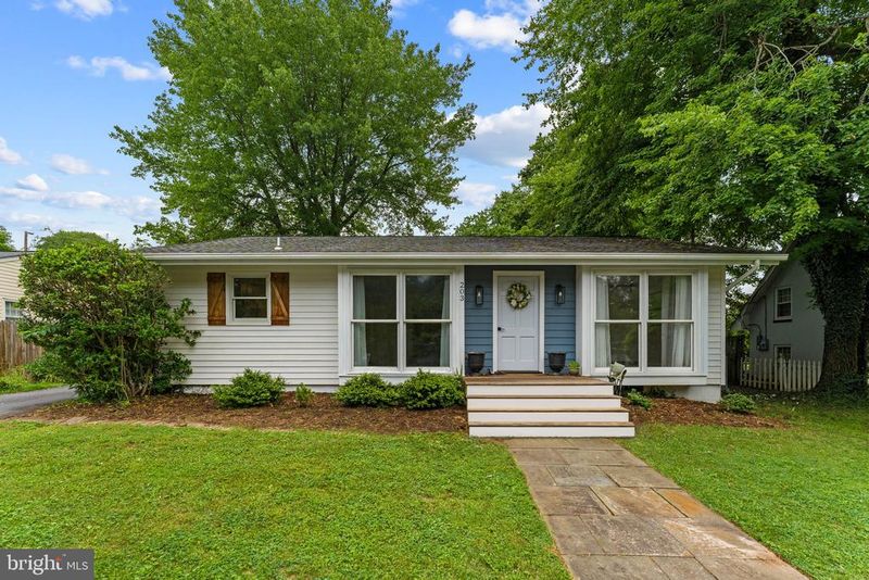 203 Maple St, Middleburg, VA 20117