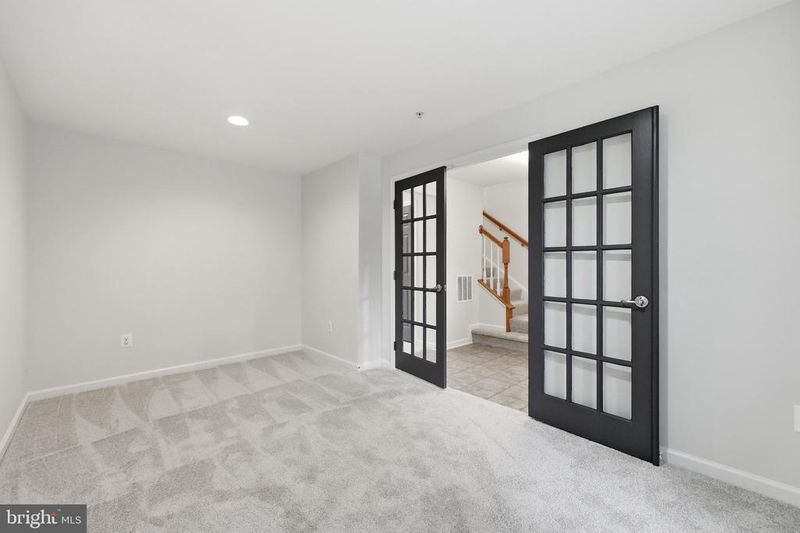 2075 Spring Run Cir, Frederick, MD 21702