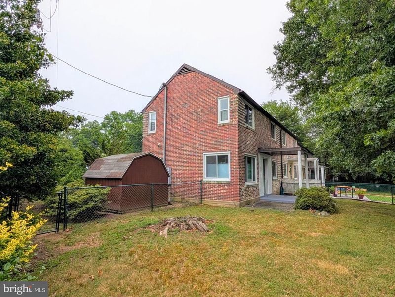 18 Ridge Rd, Greenbelt, MD 20770