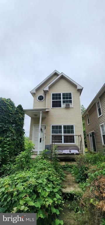 19 S Virginia Ave, Brunswick, MD 21716