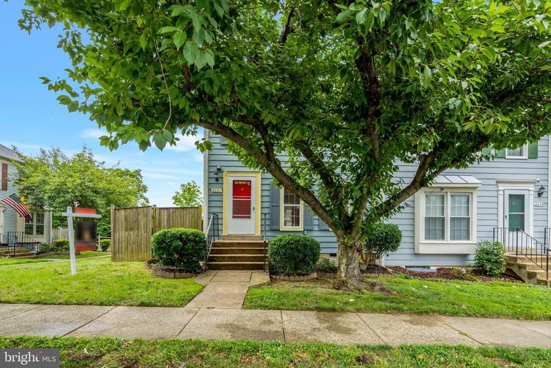 8051 Felecity Ct, Springfield, VA 22153