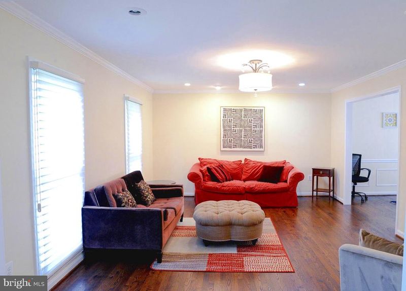 2124 Cherry Leaf Ln, Silver Spring, MD 20906