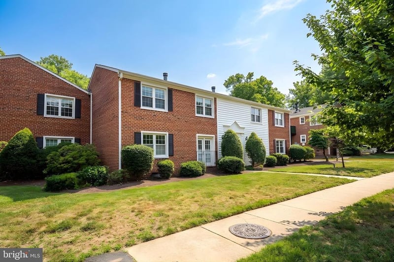 2637 S Walter Reed Dr #A, Arlington, VA 22206