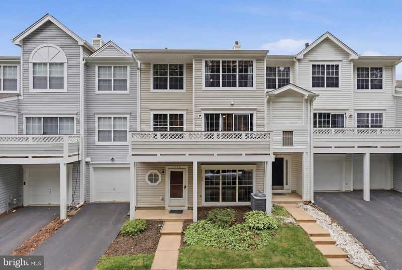 14451 Glencrest Cir #71, Centreville, VA 20120