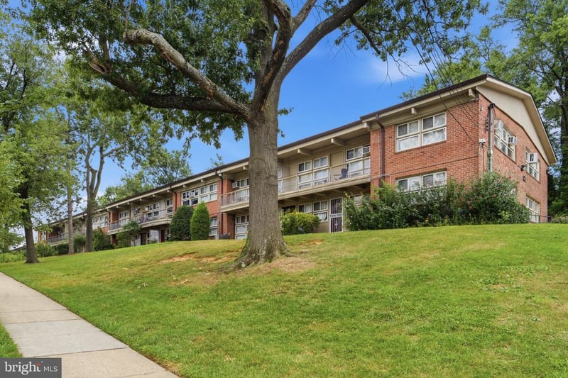 7402 18th Ave #210, Hyattsville, MD 20783