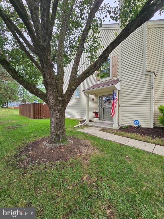 8601 Venoy Ct, Alexandria, VA 22309
