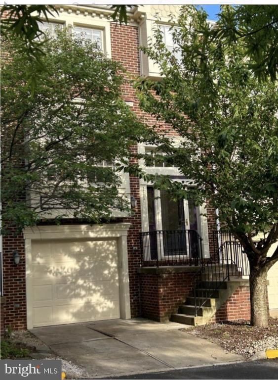 111 Maximillian Ct SW, Leesburg, VA 20175