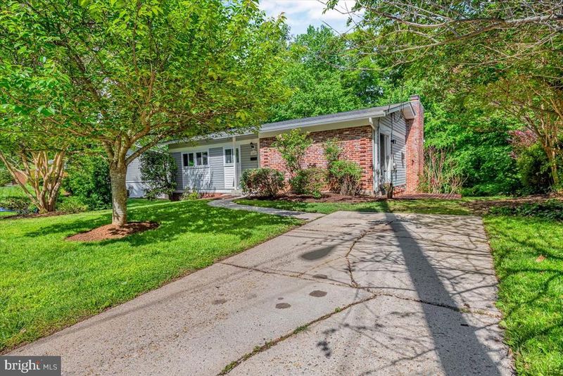 14407 Briarwood Ter, Rockville, MD 20853