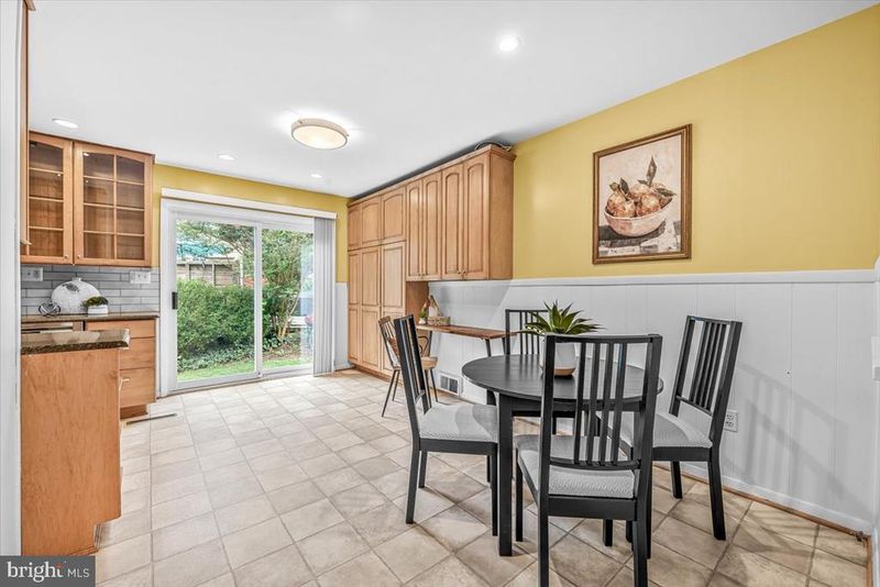 14407 Briarwood Ter, Rockville, MD 20853