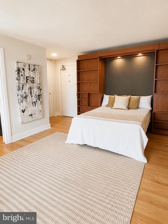 1200 S Arlington Ridge Rd #610, Arlington, VA 22202