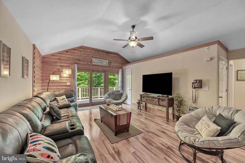 3409 Hidaway Ct, Bumpass, VA 23024