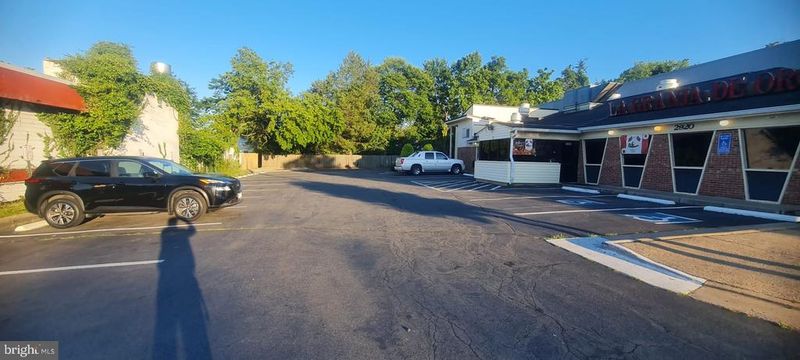 2920 Annandale Rd, Falls Church, VA 22042