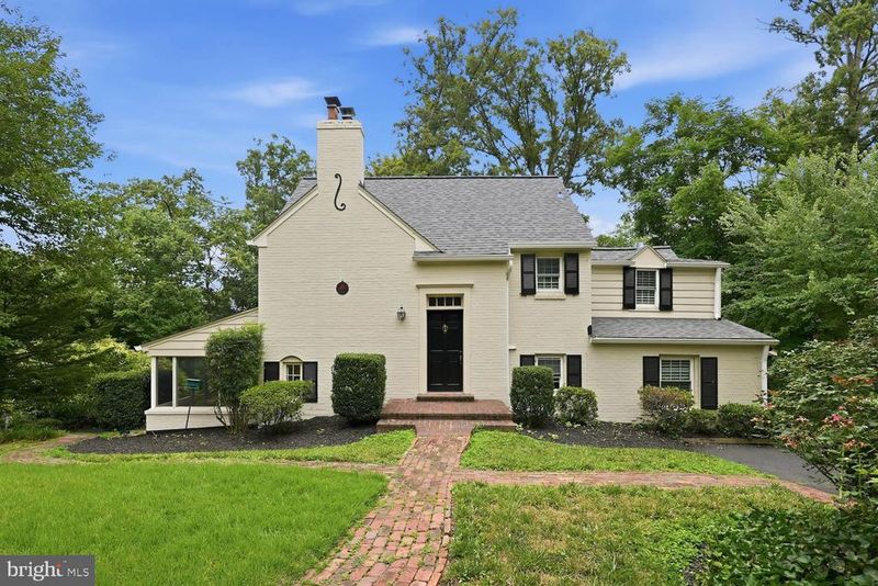 3419 Woodside Rd, Alexandria, VA 22310