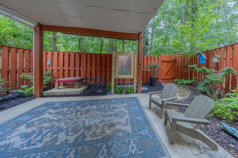 11287 Silentwood Ln, Reston, VA 20191