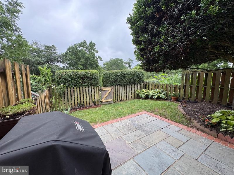 307 Charles St, Rockville, MD 20850