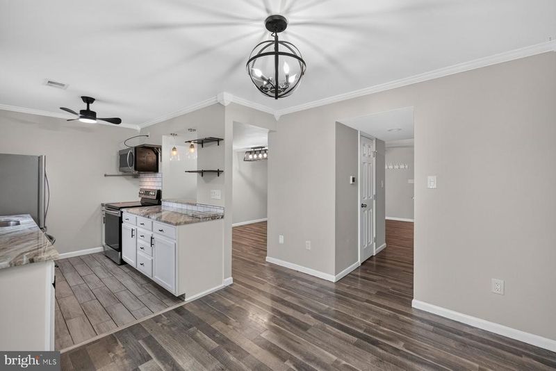 8808 Eureka Ln, Walkersville, MD 21793