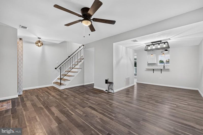 8808 Eureka Ln, Walkersville, MD 21793
