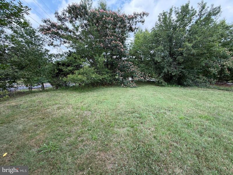 9203 Ox Rd, Lorton, VA 22079