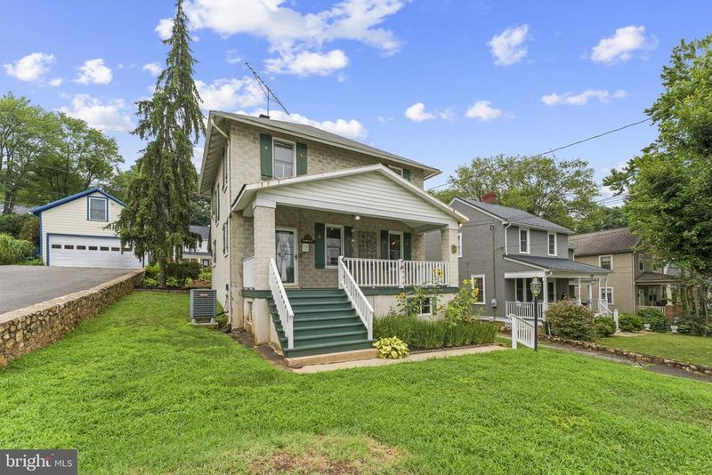 133 Waterloo St, Warrenton, VA 20186