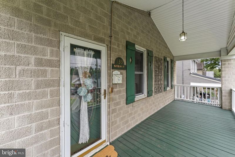 133 Waterloo St, Warrenton, VA 20186