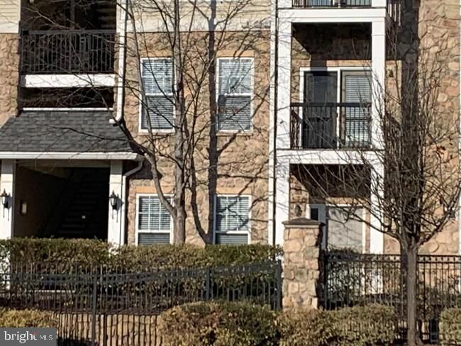 5123 Travis Edward Way #B, Centreville, VA 20120