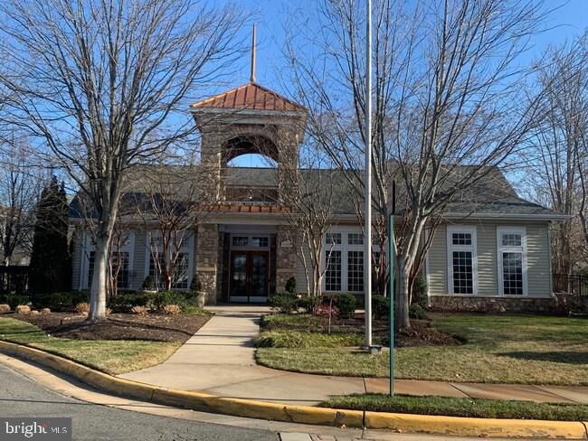 5123 Travis Edward Way #B, Centreville, VA 20120