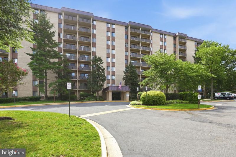 3101 S Manchester St #914, Falls Church, VA 22044