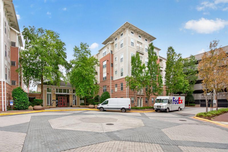 9486 Virginia Center Blvd #321, Vienna, VA 22181