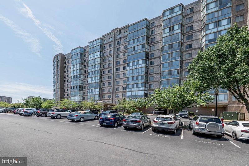 19355 Cypress Ridge Ter #708, Leesburg, VA 20176