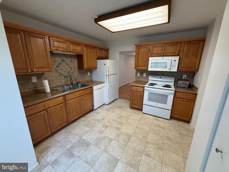 9455 Horizon Run Rd #8, Gaithersburg, MD 20886