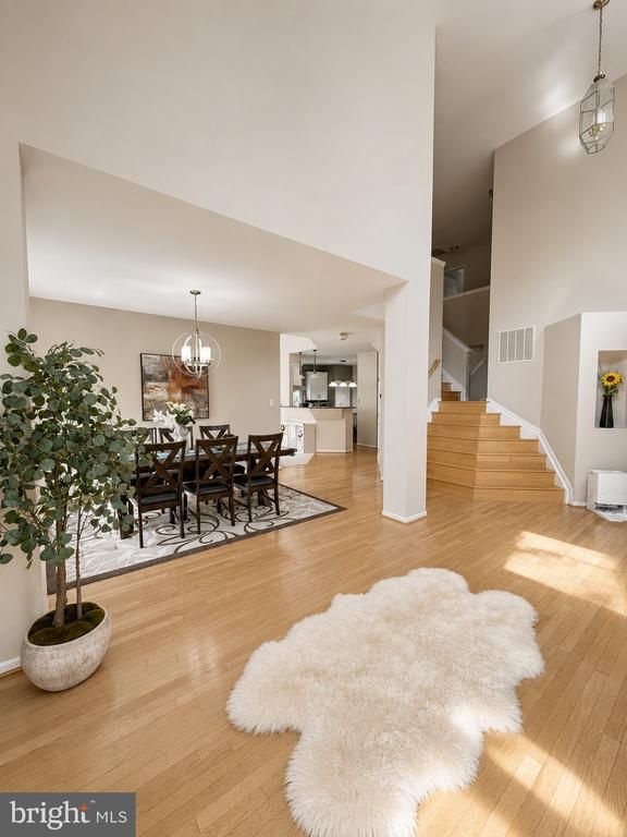 11216 Winding Brook Ln, Germantown, MD 20876