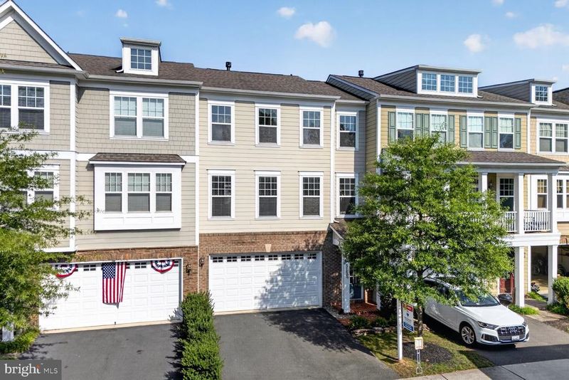 3153 Stone Oak Pl, Oakton, VA 22124