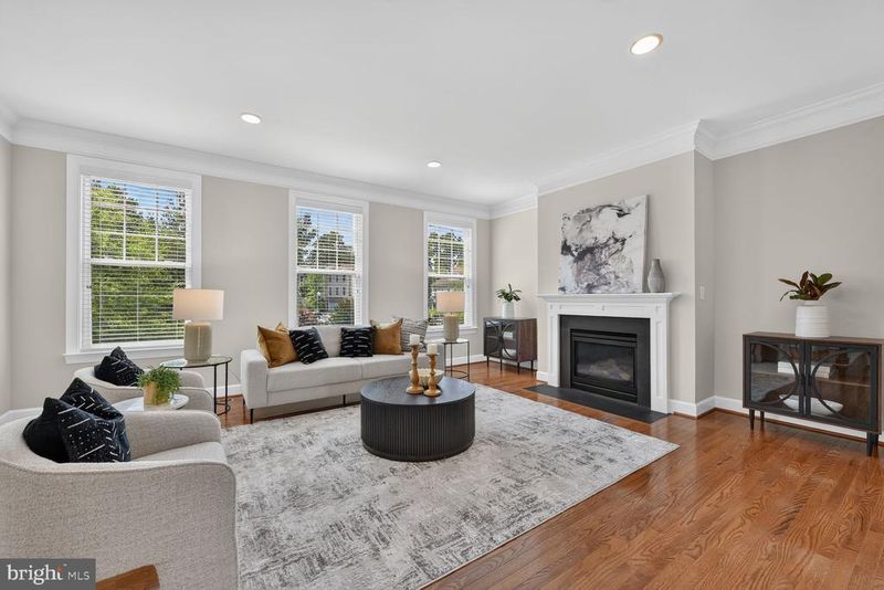 3153 Stone Oak Pl, Oakton, VA 22124