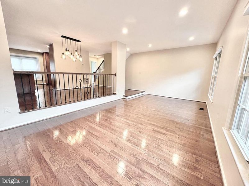 5111 Heritage Ln, Alexandria, VA 22311