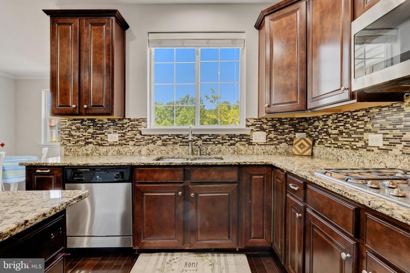 24837 Mason Dale Ter, Chantilly, VA 20152
