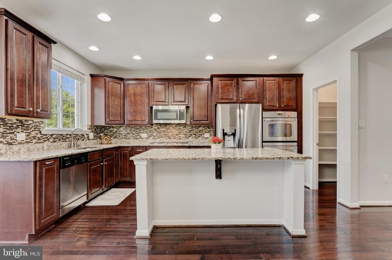 24837 Mason Dale Ter, Chantilly, VA 20152