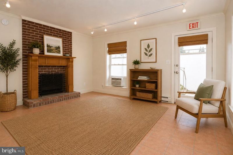 2 E Federal St #BSMT, Middleburg, VA 20117