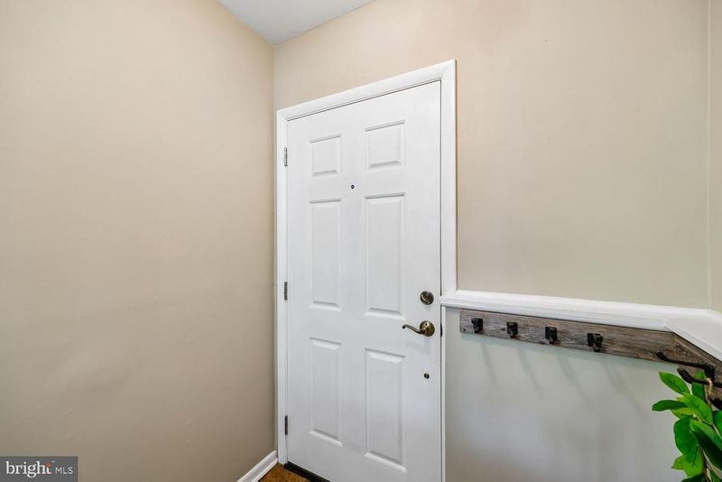 74 Oxford Ct, Walkersville, MD 21793