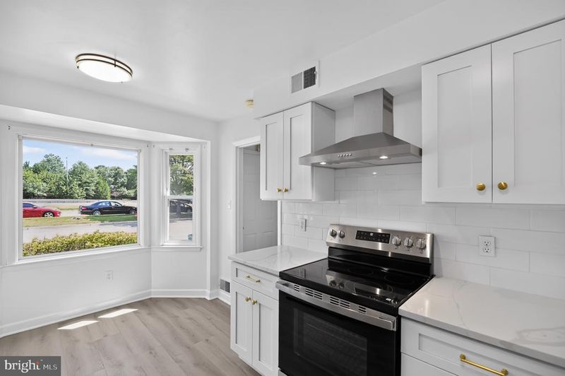 12929 Route 50, Fairfax, VA 22033